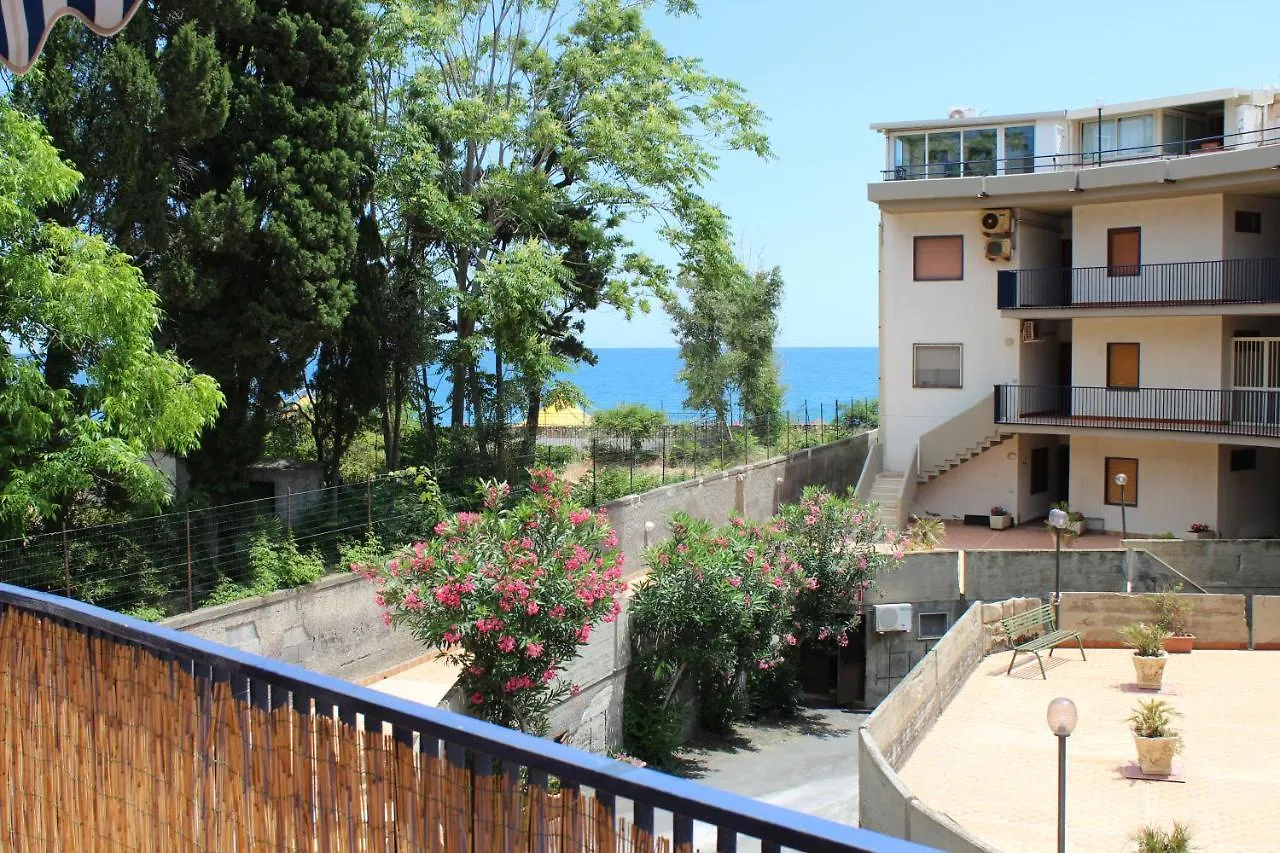 Casa Lucrezia Naxos Bay Apartment Giardini Naxos Italy
